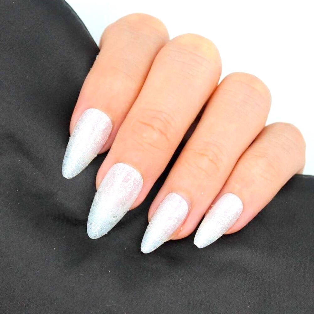 Almond-Shaped Press-On Nails White & Silver Glitter